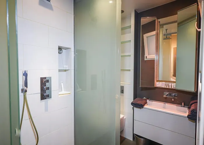 Elegant Climatise De 65 M2 Avec 2 Ch Apartamento *