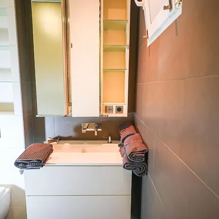 Apartmán Elegant Climatise De 65 M2 Avec 2 Ch *